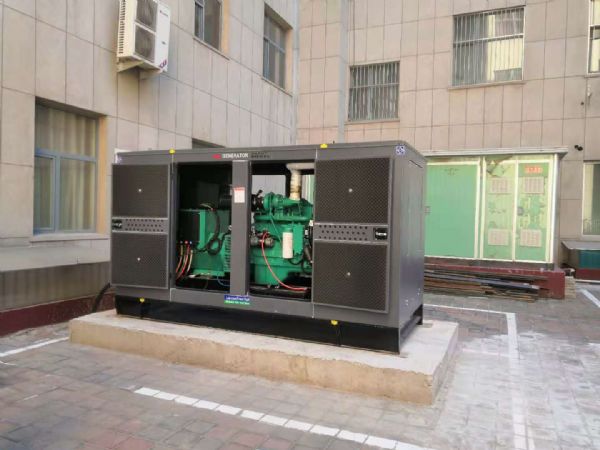 康明斯發(fā)電機組安裝現(xiàn)場